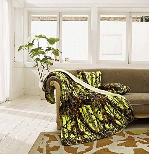 Regal Comfort The Woods Luxury 3PC Set Lime Green Sherpa 50x70 Fleece