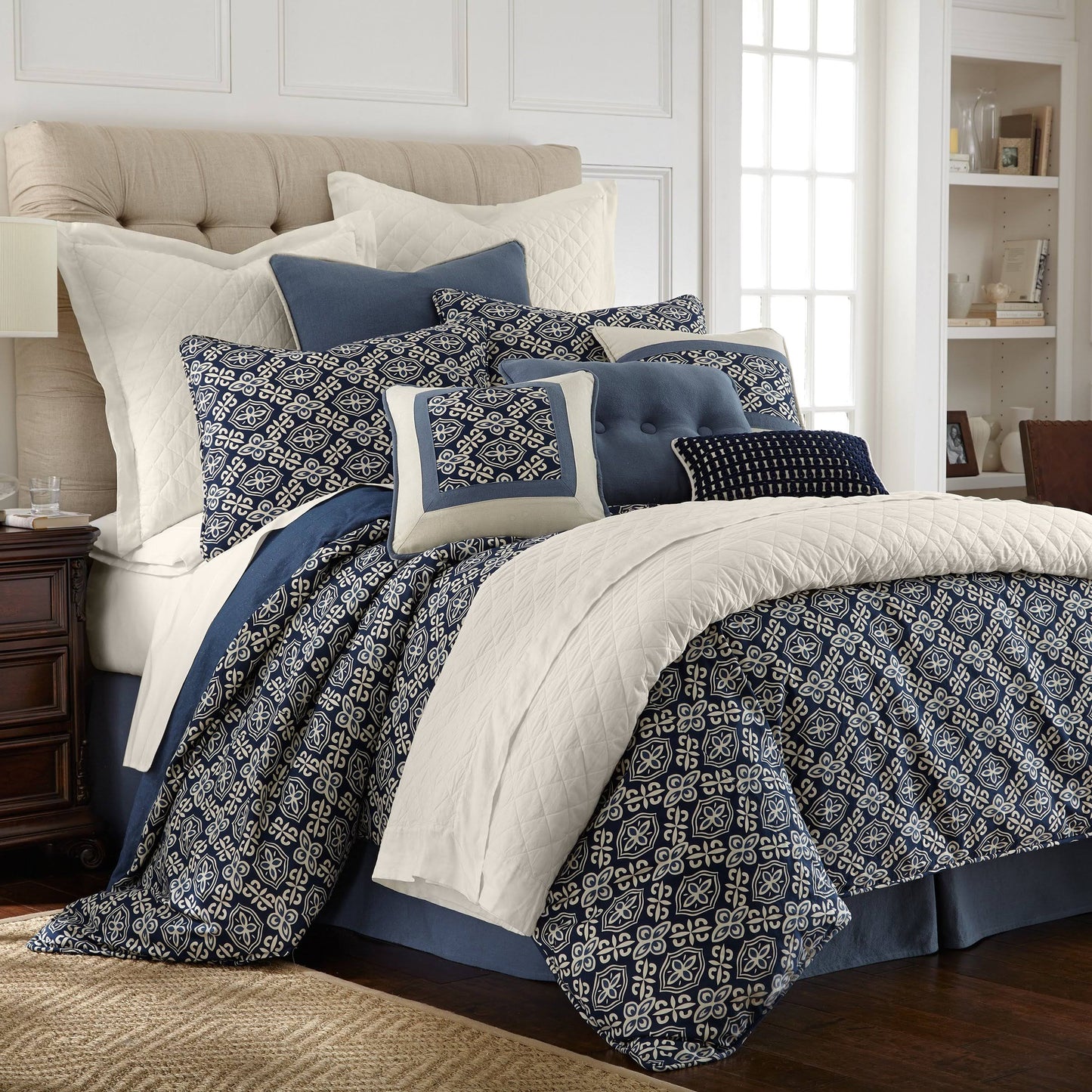 HiEnd Accents Monterrey 4 Piece Super Queen Duvet Set